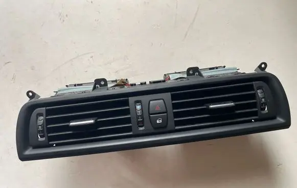 BMW 5 F10 F11 Dash center air vent grill 9192897
