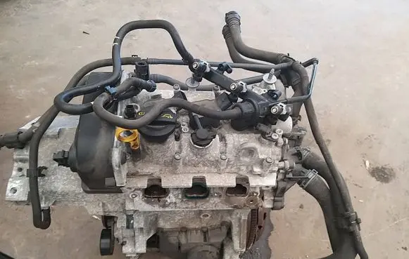 Volkswagen Polo VI Engine swap CHYA