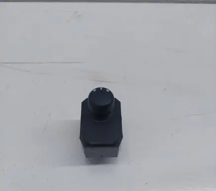 Suzuki SX4 Wing mirror switch 62J00 0636T