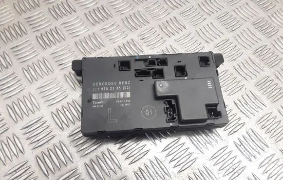 Mercedes-Benz E W211 Door control unit/module 2118702185