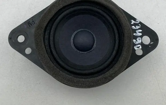 Toyota Prius xw60 Panel speaker 8616028830