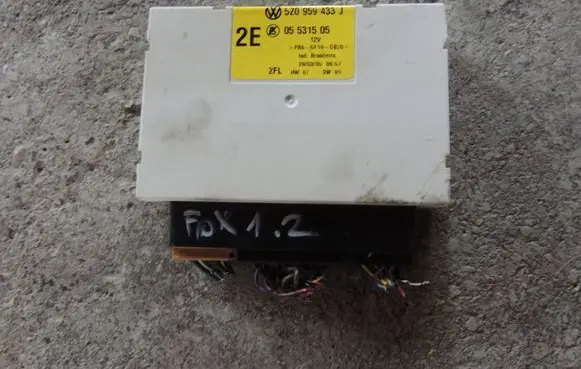 Volkswagen Fox Comfort/convenience module 5Z0959433J 05531505