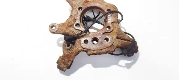 Rear wheel hub