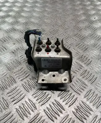 Audi A8 S8 D3 4E Air suspension valve block 4E0616014
