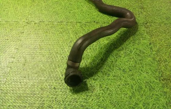 BMW X5M E70 Engine coolant pipe/hose 6850684