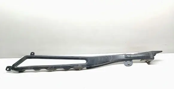 Fender mounting bracket