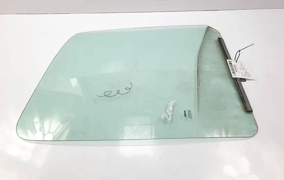Iveco Daily 35 - 40.10 Front windscreen/windshield window 