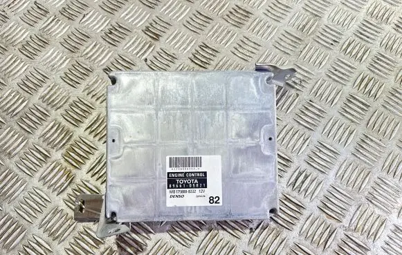 Toyota Avensis T250 Engine control unit/module 8966105821