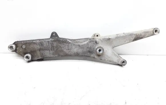Volvo XC90 Engine mounting bracket 6G9N6028AB