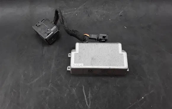 Volkswagen PASSAT B6 Voltage converter inverter 3C0907155