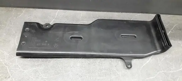 Audi A8 S8 D3 4E Cabin air duct channel 4e0819805b