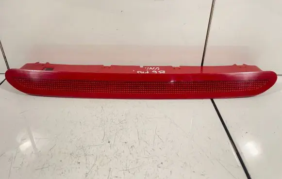 Volkswagen PASSAT B6 Third/center stoplight 1K8945097A S302 E11744