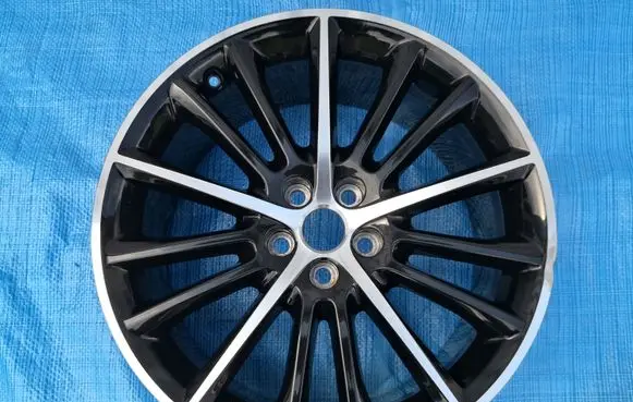 Jaguar XE R19 alloy rim GX731007JA