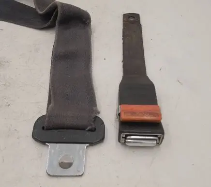 Fiat 126 Front seatbelt buckle 00R0A