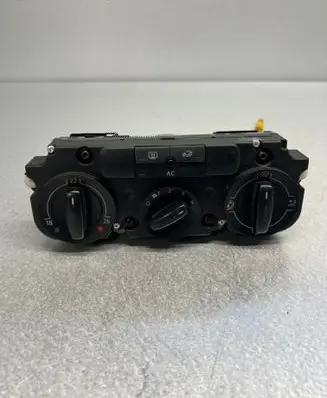 Volkswagen Golf V Climate control/heater control trim ---