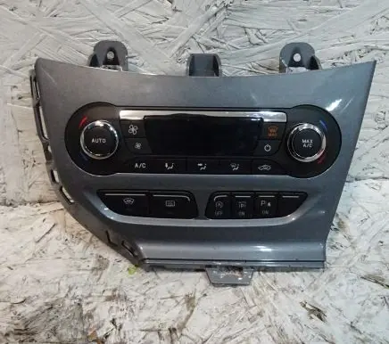 Ford Focus Climate control unit BM5T18C612CL