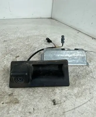 Volkswagen PASSAT B7 Tailgate handle with camera 3C9827566A