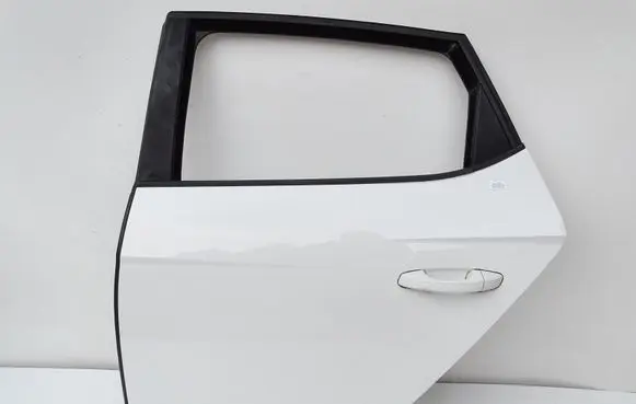 Seat Leon (5F) Rear door LB9A