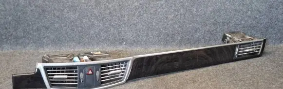 Mercedes-Benz E W212 Dash center air vent grill A2126801071 A2128302554 A2128300254