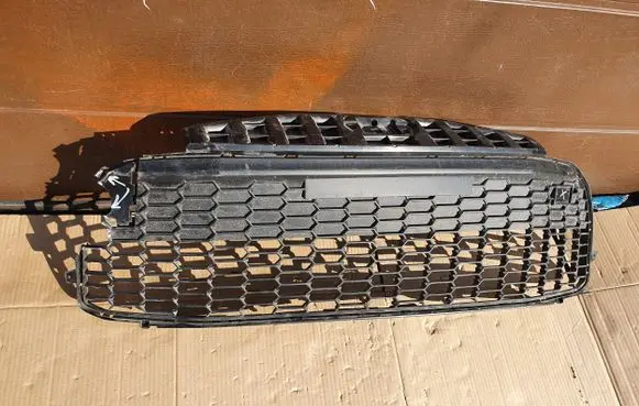 Subaru BRZ Front bumper lower grill 57731CC