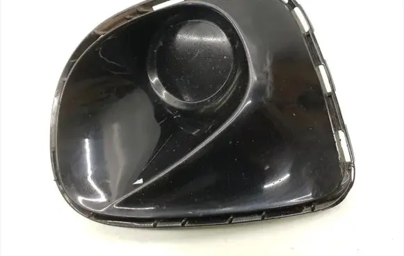 Toyota Avensis T270 Front fog light trim/grill 81481-05030 8148105030