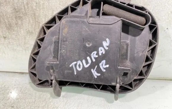 Volkswagen Touran I Headlight/headlamp dust cover 1305239234