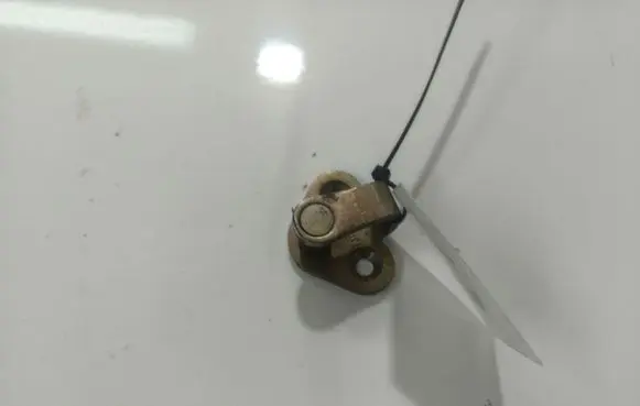 Peugeot 406 Rear door lock loop/hook striker 