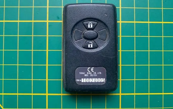 Toyota Auris 150 Ignition key/card B51EA 10024005
