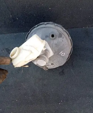 Volvo V70 Brake booster 31329895