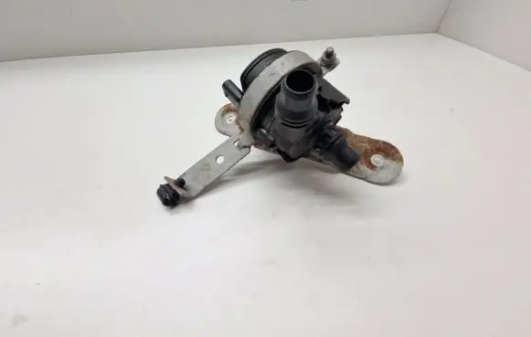 BMW X3 G01 Electric auxiliary coolant/water pump 9147359