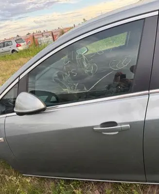 Opel Astra J Front door