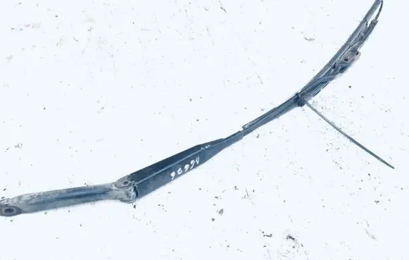 Opel Astra G Front wiper blade arm 90559600