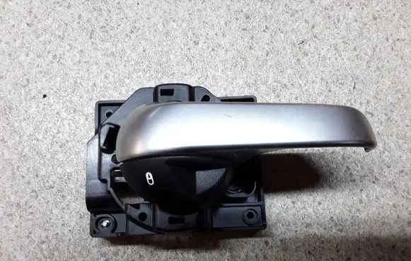 Fiat 500X Rear door interior handle
