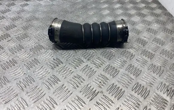 BMW 5 F10 F11 Intercooler hose/pipe 7800144
