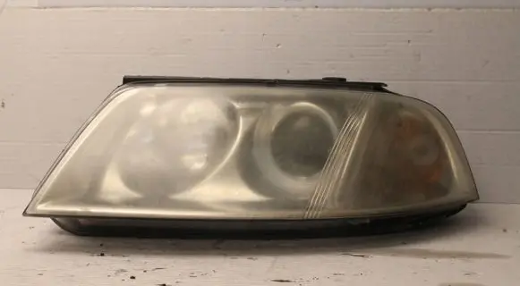 Volkswagen PASSAT B5.5 Headlight/headlamp