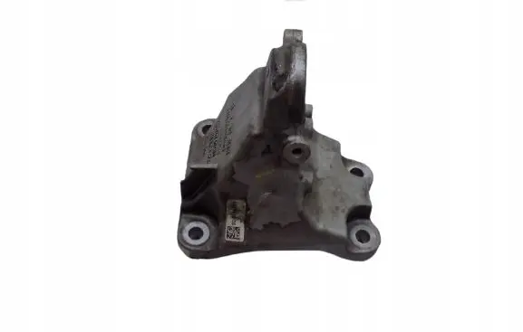 BMW 1 F20 F21 Engine mounting bracket 685941601