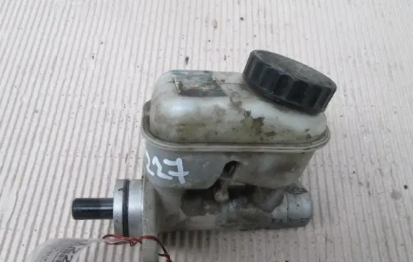 KIA Clarus Master brake cylinder