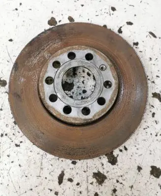 Volkswagen Golf VII Front brake disc