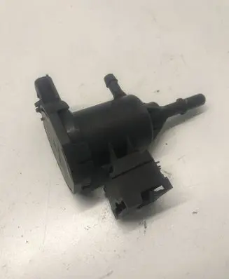 Mercedes-Benz GLE AMG (W166 - C292) Vacuum valve A0014760532