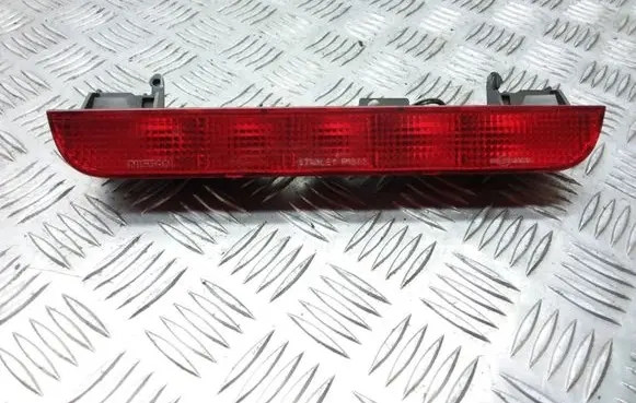 Nissan X-Trail T30 Third/center stoplight