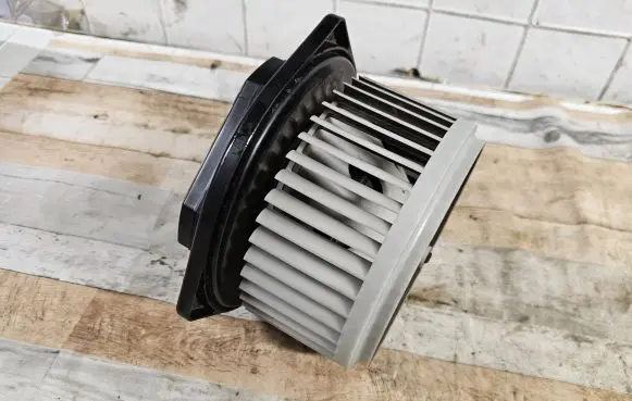 Heater fan/blower