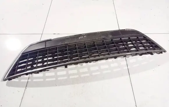 Ford Mondeo MK IV Front grill 7s7117b968e 7s71-17b968-e