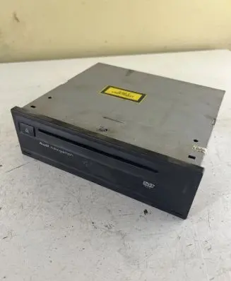 Audi A6 S6 C6 4F CD/DVD changer 4E0910887D 4E0919887C
