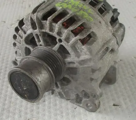 Skoda Octavia Mk3 (5E) Generator/alternator 04E903015D