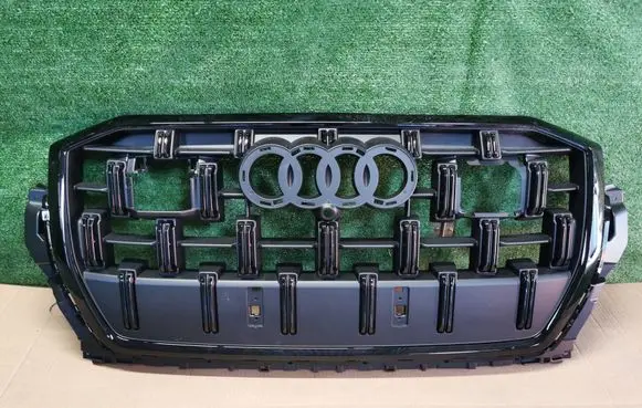 Audi Q7 4M Front grill 4M0853651BL 4M0853651BK