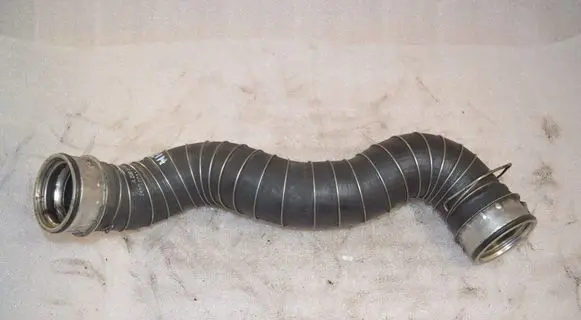 Mercedes-Benz CLK A209 C209 Intercooler hose/pipe A2095280082