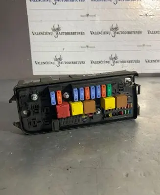 Opel Signum Fuse module 13144709 00107812 519066013