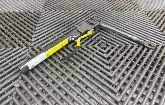 Alfa Romeo Stelvio Front seatbelt buckle 0505436250
