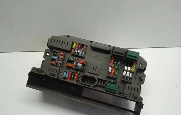 BMW X5 E70 Fuse module 693169003 518966010B