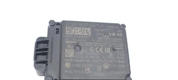 Audi A5 Distronic sensor radar 2Q0907561J